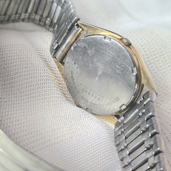 Vintage Seiko Alarm Quartz Watch - Picture 9 of 10